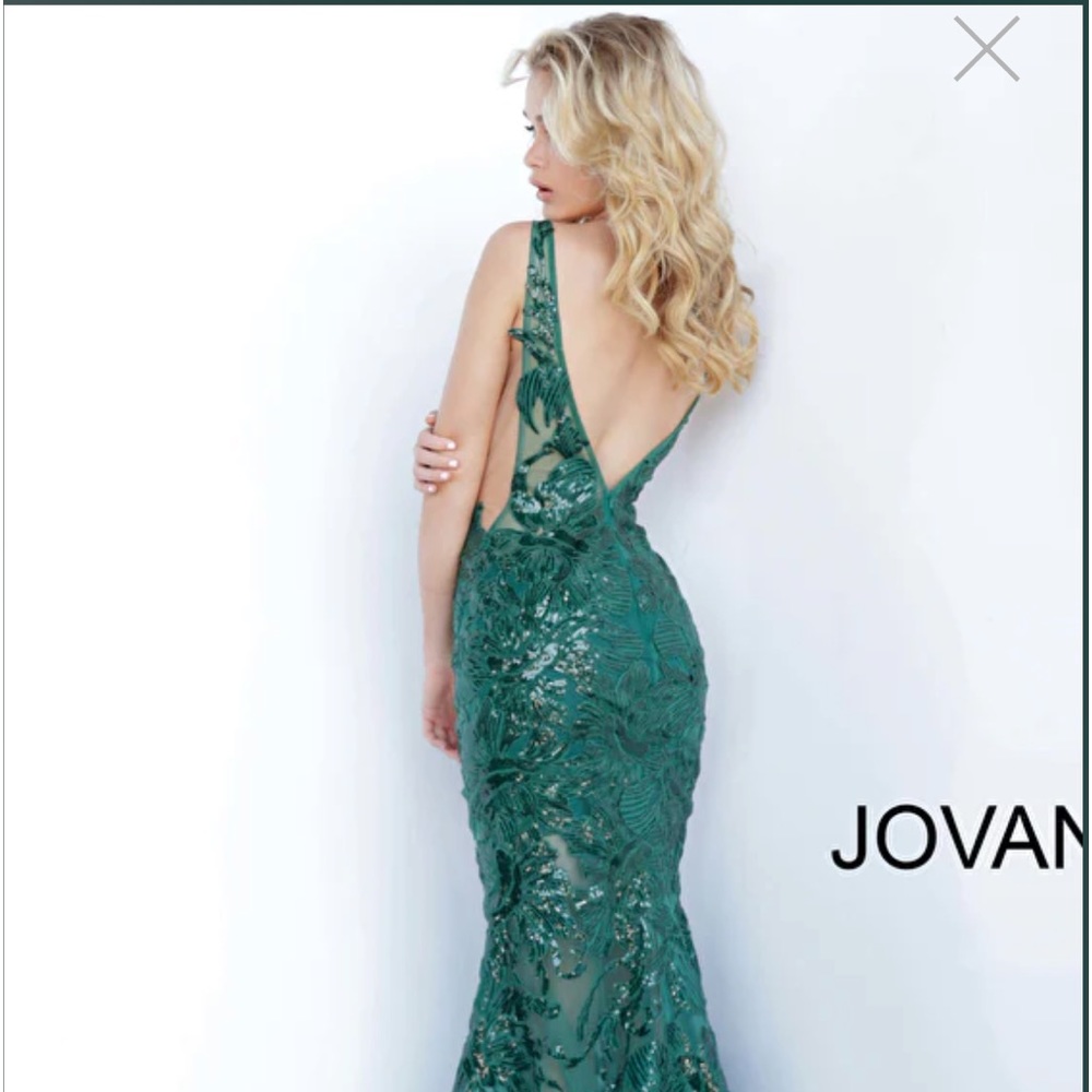 Emerald Green Lace Appliqué Evening Gown - Picture 3 of 6